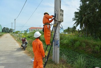 PC Bình Định: Hoàn thành thay thế lắp đặt 100% công tơ điện tử cho khách hàng sử dụng điện