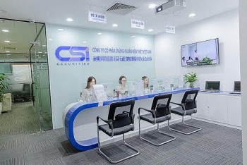 Hàng loạt công ty chứng khoán lên tiếng cảnh báo vì bị 