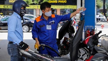 Bộ Công Thương tăng cường cung ứng xăng dầu đến các địa phương thiếu xăng dầu cục bộ