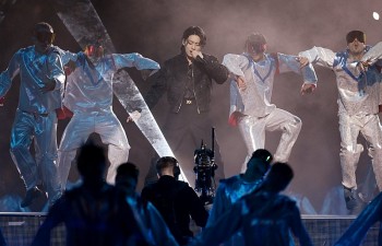 Jungkook (BTS) gây chú ý tại lễ khai mạc World Cup 2022