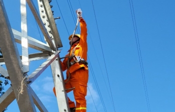 EVN nỗ lực đưa đường dây 220 kV Nậm Mô - Tương Dương về đích