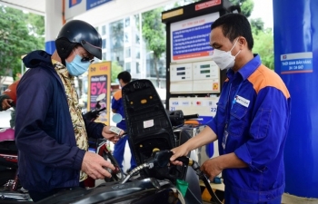 Bộ Công Thương chỉ đạo khẩn về việc đảm bảo nguồn cung xăng dầu cho thị trường
