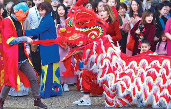 Xuân sum vầy trên đất Pháp