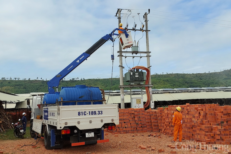 Ký thuê bao quản lý vận hành đường dây và trạm biến áp - lợi ích kép cho khách hàng
