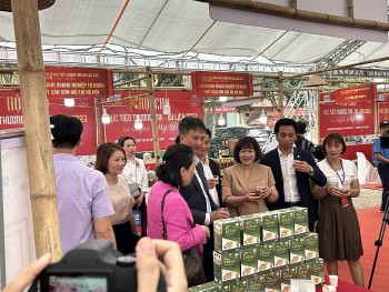 100 gian hàng xúc tiến, quảng bá thương mại du lịch Hà Nội tới du khách