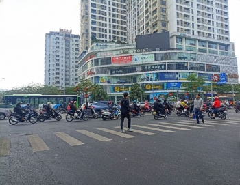 Thương hiệu đồng loạt di dời, mặt bằng kinh doanh ngày càng ế ẩm