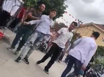 Quảng Ninh: Xôn xao vụ một nam sinh bị chặn đánh trên đường đi học về