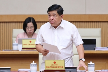 Bộ trưởng Nguyễn Chí Dũng: 