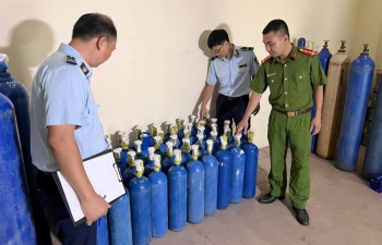 Điểm tin Công Thương và Pháp luật 13/9: Phá kho hàng chuyên cung cấp khí cười N2O