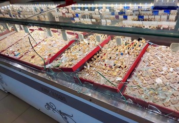 Khánh Hoà: 2 đối tượng táo tợn cướp tiệm vàng