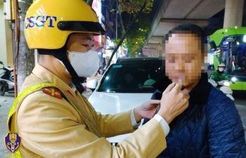 Phải công khai những bí thư, chủ tịch vi phạm nồng độ cồn khi tham gia giao thông