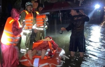 Mưa lũ miền Trung đạt đỉnh trong hơn 20 năm qua