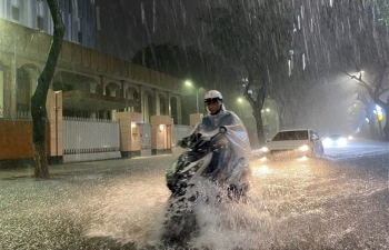 Thời tiết hôm nay ngày 17/10/2023: Mưa lớn từ Hà Tĩnh đến Quảng Ngãi