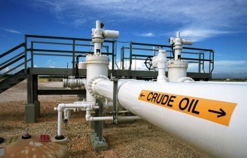 Công suất lọc dầu ngoại tuyến của Nga điều chỉnh tăng 7,7% trong tháng 10