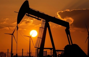 Giá dầu tiếp tục hạ nhiệt, đứt chuỗi tăng 4 tháng