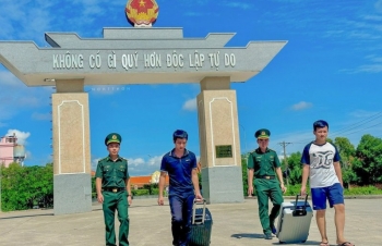 Kiên Giang: Giải cứu 2 công dân nghi bị lừa bán sang Campuchia làm 'việc nhẹ lương cao'