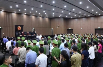 Đặt tính liêm chính của cán bộ trong chống tham nhũng lên hàng đầu