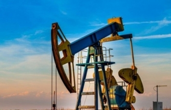 Giá dầu có thể tiếp tục giảm nhẹ trước bất đồng về cuộc họp OPEC+