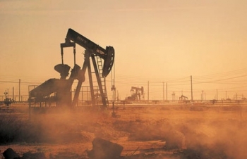 Giá dầu duy trì đà tăng do lo ngại nguồn cung thắt chặt