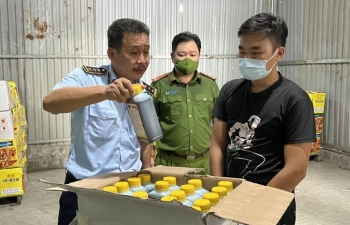 Chủ động kiểm soát, ngăn chặn hành vi buôn lậu, gian lận thương mại và hàng giả dịp cuối năm