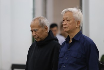 2 cựu Chủ tịch tỉnh Khánh Hòa lĩnh thêm 9 năm tù vì giao 