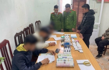 Hòa Bình cảnh báo tình trạng học sinh tự chế pháo tại nhà do xem clip trên mạng