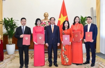 Bộ Ngoại giao bổ nhiệm 5 Trưởng cơ quan đại diện Việt Nam ở nước ngoài