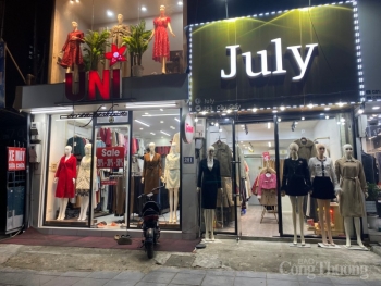 Nhiều tuyến phố thời trang Hà Nội ế ẩm, vắng khách dịp cận Tết