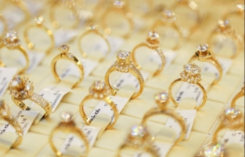 Điểm tin kinh tế - thị trường ngày 13/4/2024: Giá vàng chưa có dấu hiệu ngừng tăng