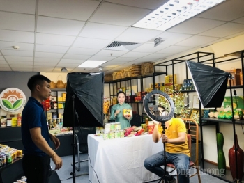 Nhiều giải pháp kích cầu, bình ổn giá dịp Tết Nguyên đán Giáp Thìn