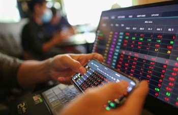 Giao dịch chui cổ phiếu HSL, một cá nhân bị phạt nặng