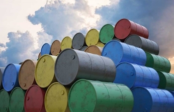 Giá dầu tiếp tục tăng, nhờ đâu?