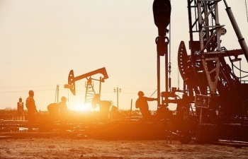 Giá dầu có thể suy yếu trước áp lực bán chốt lời