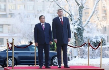 Thủ tướng Romania chủ trì tiếp đón Thủ tướng Phạm Minh Chính