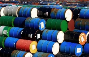 Giá dầu có thể điều chỉnh giảm do áp lực bán chốt lời cuối tuần