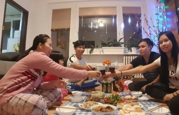 Hương vị Tết Việt trong lòng những người con xa xứ