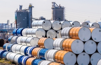 Giá dầu lao dốc sau hai tuần tăng liên tiếp