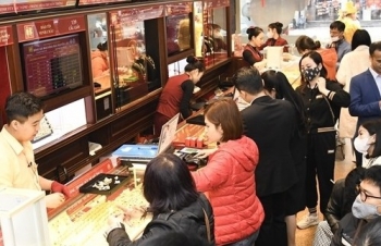 Mua vàng lấy may, lỗ ngay tiền triệu