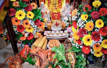 Vì sao có cá lóc nướng trên mâm lễ cúng Thần Tài?