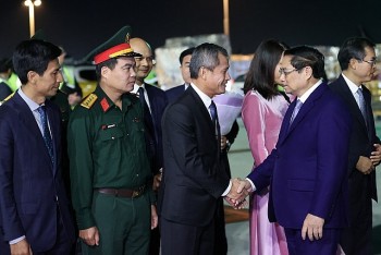 Thủ tướng và đoàn công tác tới Melbourne, bắt đầu chuỗi hoạt động tại Australia