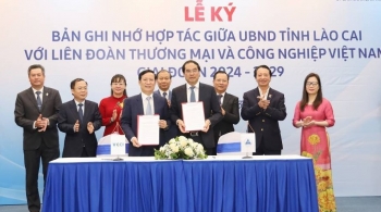 Lào Cai và VCCI hợp tác cải thiện môi trường đầu tư và hỗ trợ doanh nghiệp
