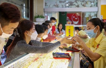 Thanh tra, kiểm tra các cửa hàng, đại lý phân phối và mua bán vàng miếng