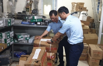Lạng Sơn: Xử phạt hộ kinh doanh, tịch thu hàng hóa phụ tùng ô tô nhập lậu