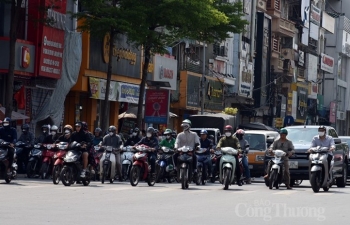 Thời tiết hôm nay ngày 27/4/2024: Ngày đầu nghỉ lễ nắng nóng đạt đỉnh 41 độ