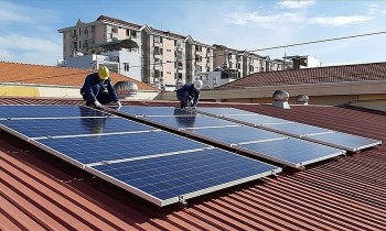 Điện mặt trời áp mái nối lưới càng nhiều, chi phí hệ thống càng lớn