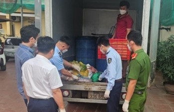 Thái Nguyên: Tiêu huỷ 520kg thực phẩm không bảo đảm vệ sinh