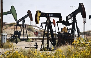 Dầu thô ghi nhận tuần giảm giá mạnh nhất từ đầu năm