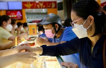 Giá vàng SJC tăng lập đỉnh 86 triệu đồng/lượng, nhà đầu tư vội bán vàng chốt lời