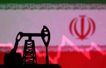 Giá dầu tăng vọt trong bối cảnh bất ổn chính trị tại các quốc gia sản xuất dầu lớn