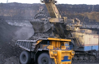 Bộ Công Thương đề nghị đẩy nhanh tiến độ các dự án trong lĩnh vực năng lượng, khoáng sản